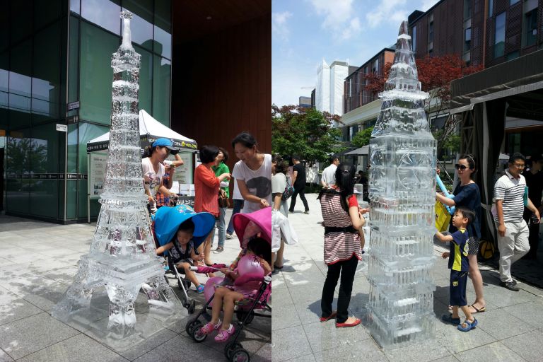 야외 에펠탑 시계탑